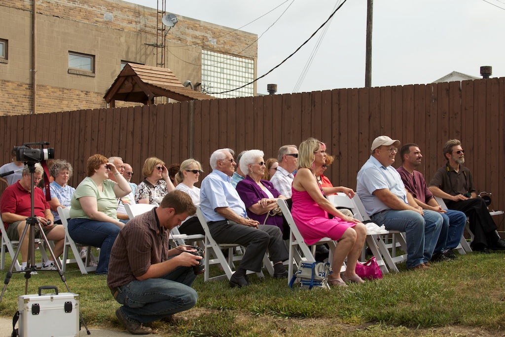 Atendees of the dedication ceremony. Including 4 former Hemingray/O-I employees.